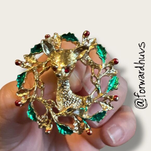 Bundle Sale 3 for $15 | Vintage Christmas Wreath Brooch – Deer Motif - Picture 4 of 7